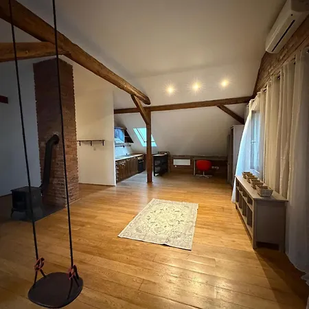 アパート Timber Loft