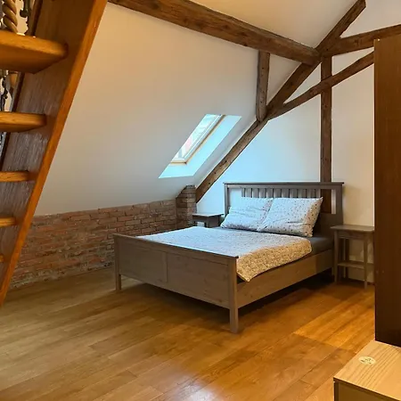アパート Timber Loft
