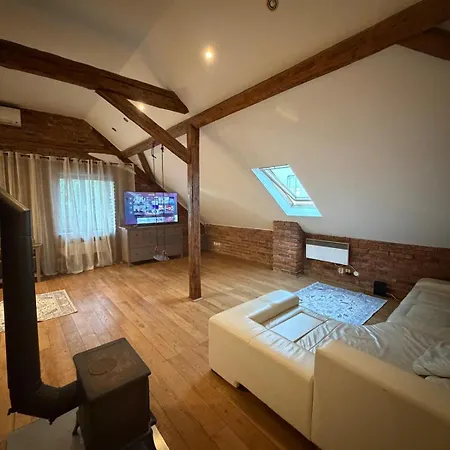Timber Loft アパート *