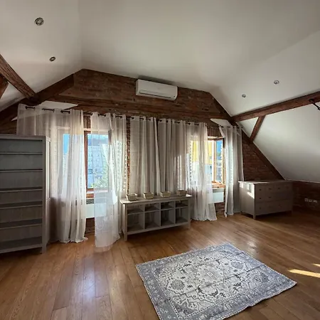 アパート Timber Loft